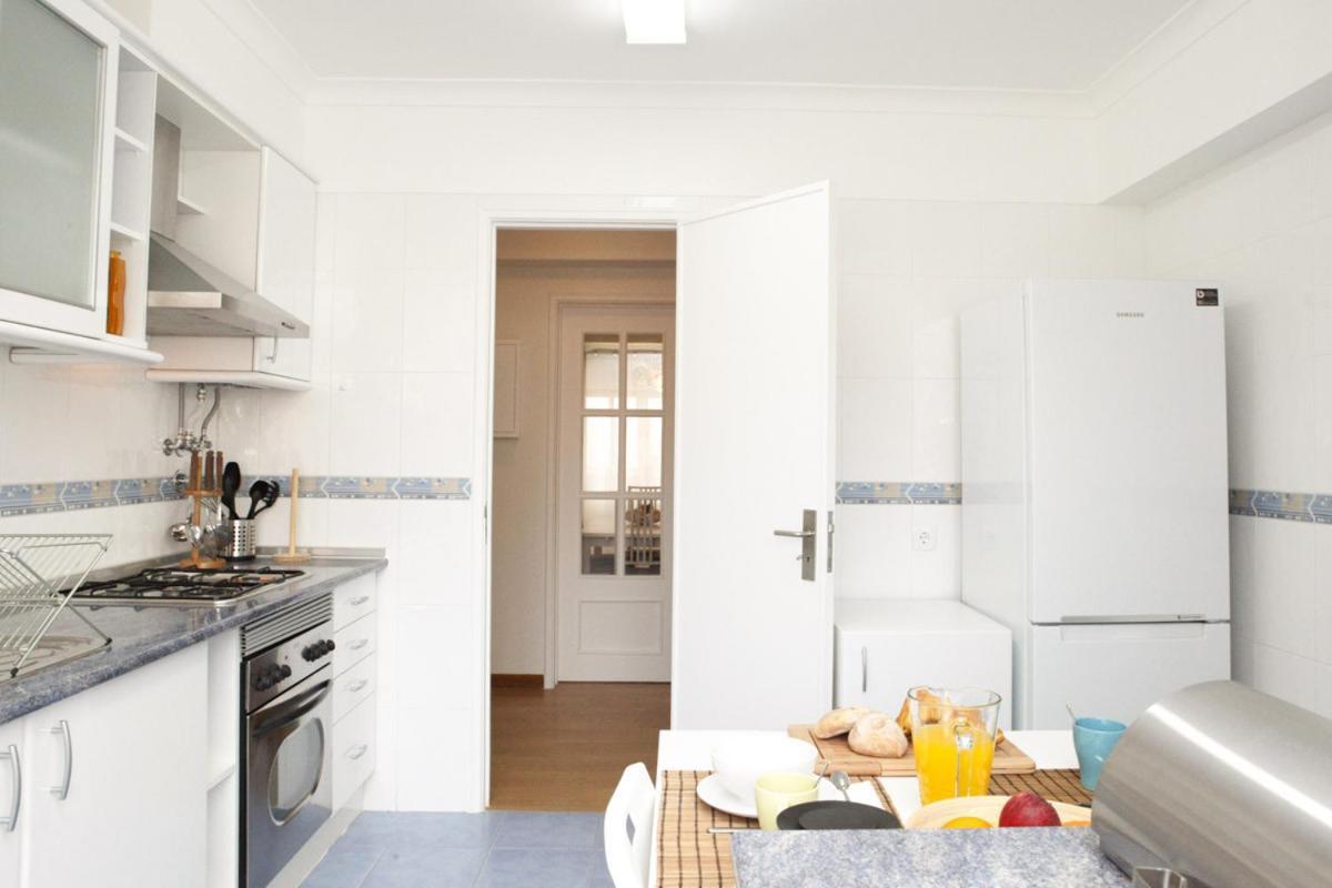 Family Central Apartment In São Pedro do Estoril Eksteriør billede